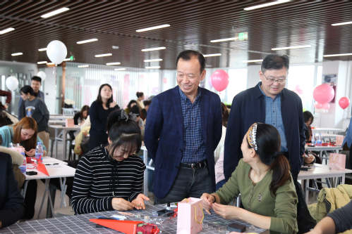 fddc1440-bf55-440e-9ec7-09bd92855f93